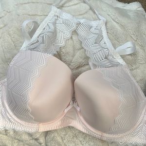 New with tag Adore Me Gorgeous Lace Bra 40C